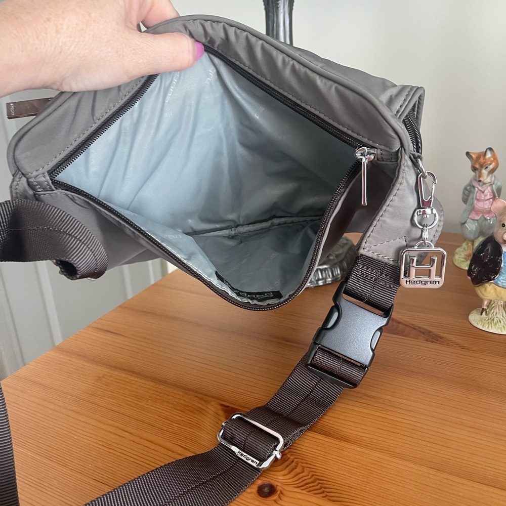 Hedgren Gray Messenger Bag - Picture 5 of 9